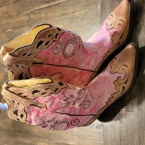 Corral cowboy boots